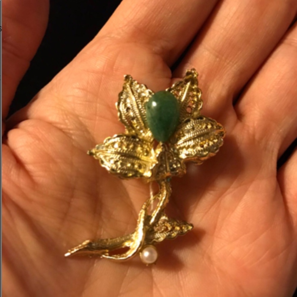 Gold Tone Flower Filagree Faux Jade & Pearl Brooch